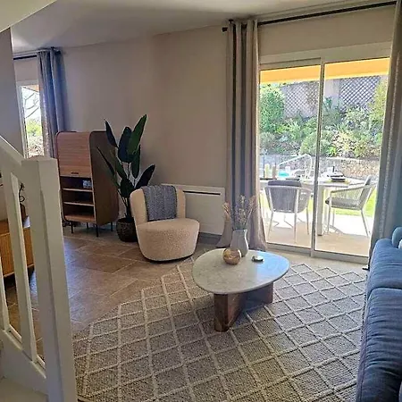 Mont Cabasse Comfortable 2* Sainte-Maxime