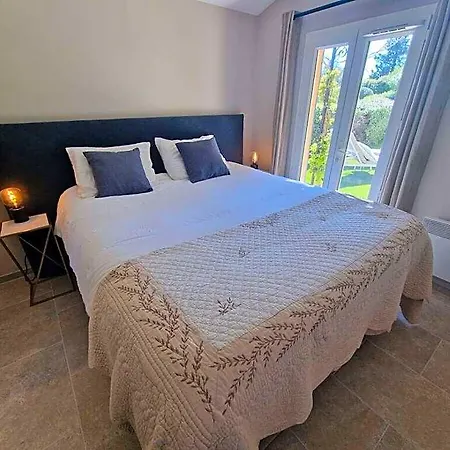 Mont Cabasse Comfortable Sainte-Maxime